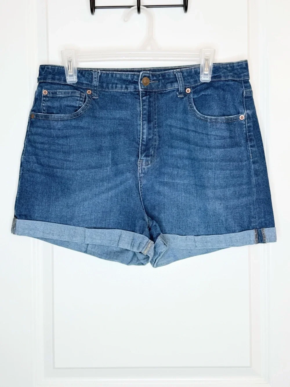 No Boundaries Denim Shorts Women Size 17 High Rise Cuffed Blue Stretch Jean - Picture 1 of 7